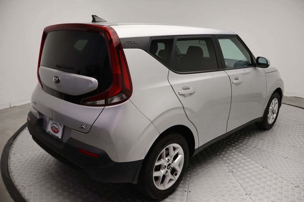 Thumbnail: 2021 Kia Soul - 8
