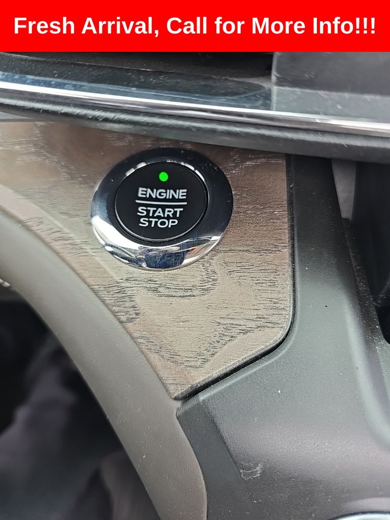 2020 Black Metallic Ford Explorer Platinum 4X4 SUV