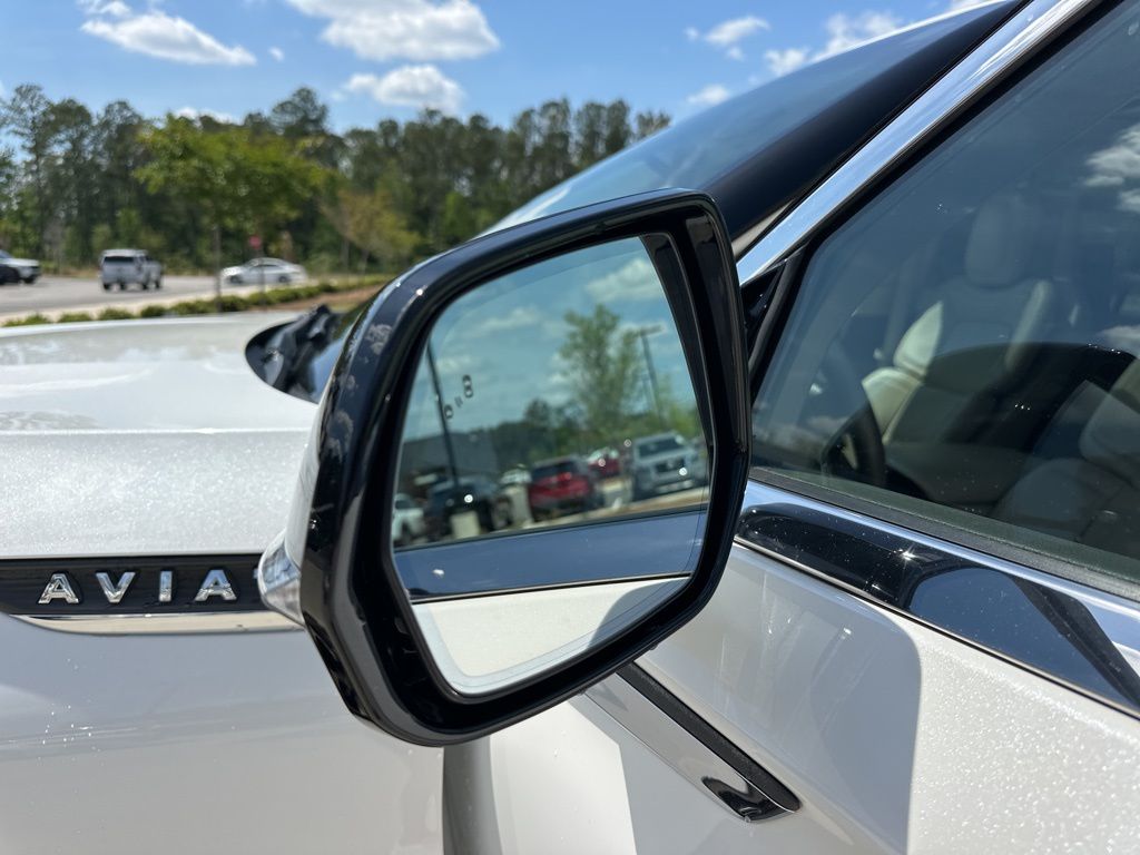 2021 Pristine White Lincoln Aviator Reserve AWD SUV