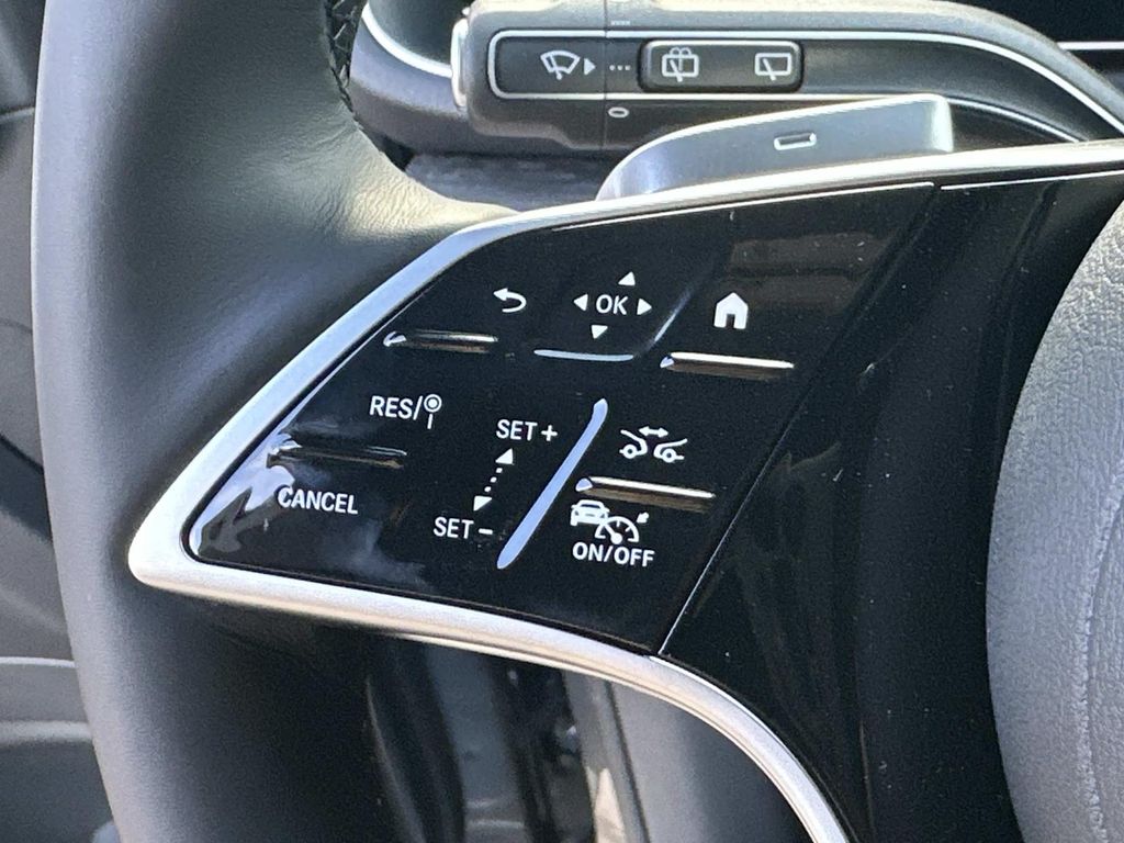 Thumbnail: 2026 Mercedes-Benz GLE - 17