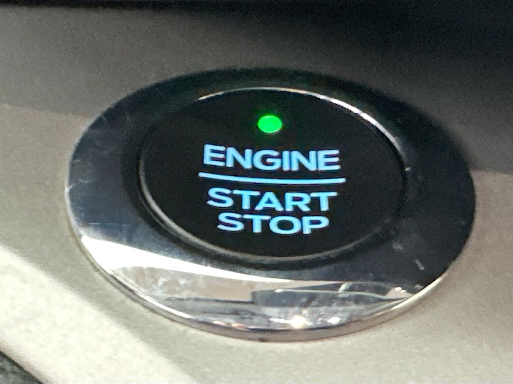 Used Car 2021 Ford Explorer  Xlt For Sale Under $25,000 In Austin, Texas