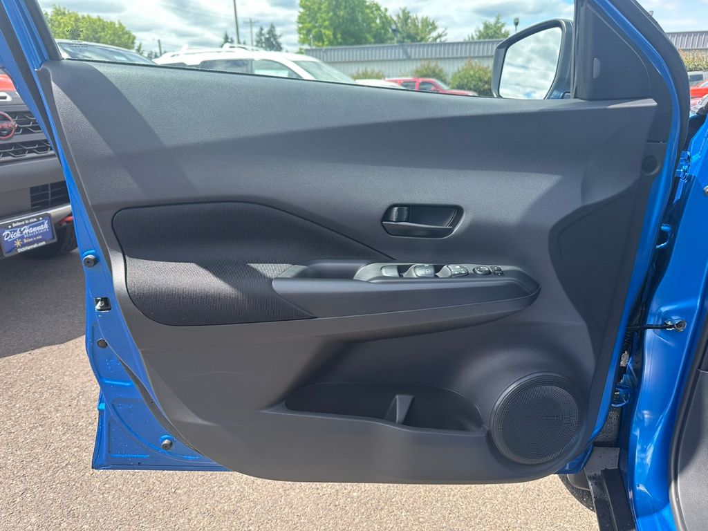 2025 Nissan Kicks Play S