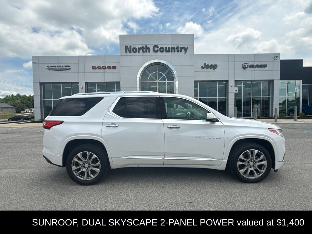 White (Iridescent Pearl Tricoat) 2021 Chevrolet Traverse SUV / Crossover Four-Wheel Drive 9-Speed Automatic
