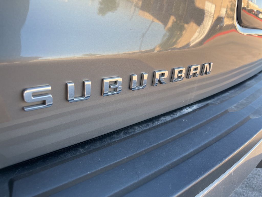 2018 Chevrolet Suburban LT 6
