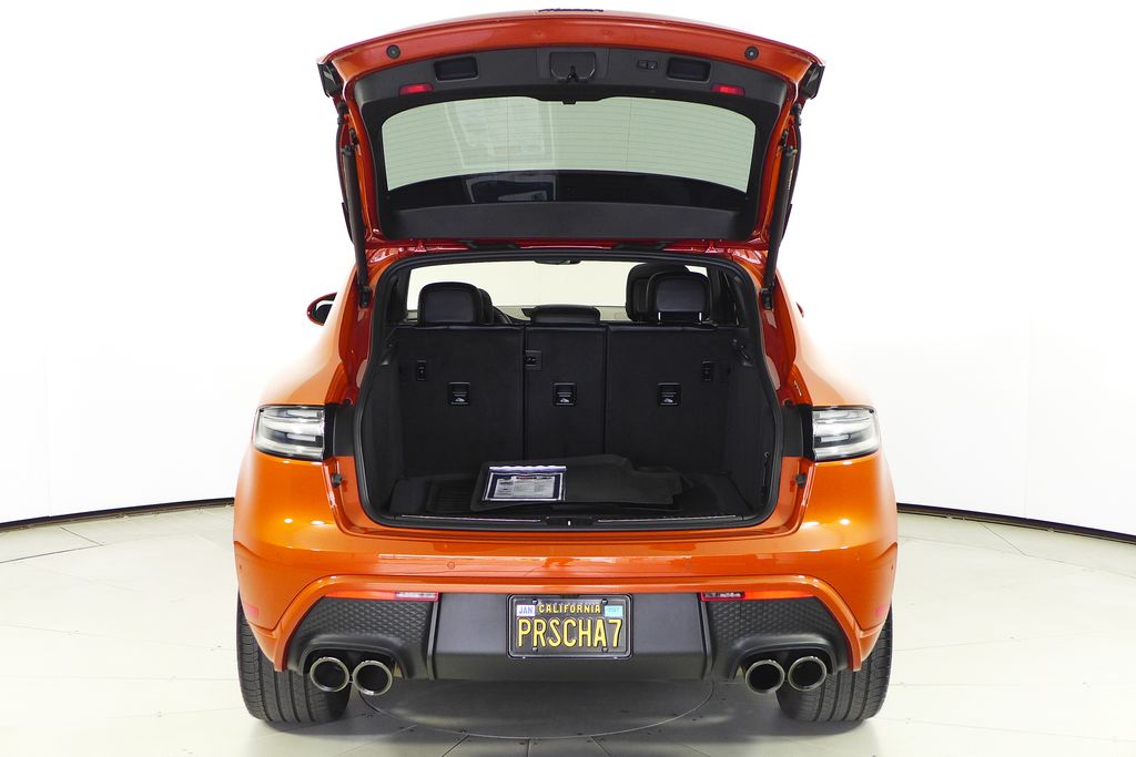 Thumbnail: 2022 Porsche Macan - 10