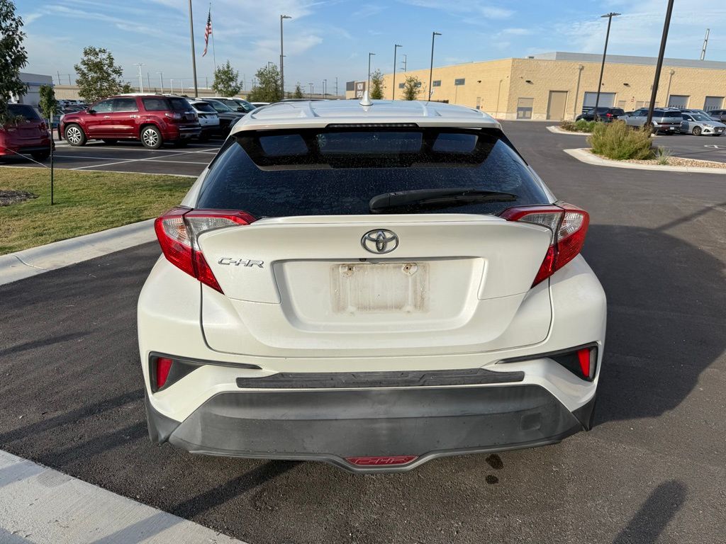Thumbnail: 2018 Toyota C-HR - 6