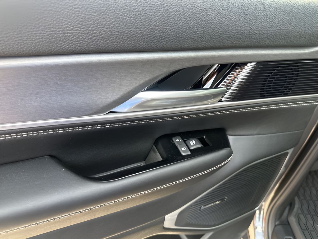 New 2026 Gray Jeep Upland image 19