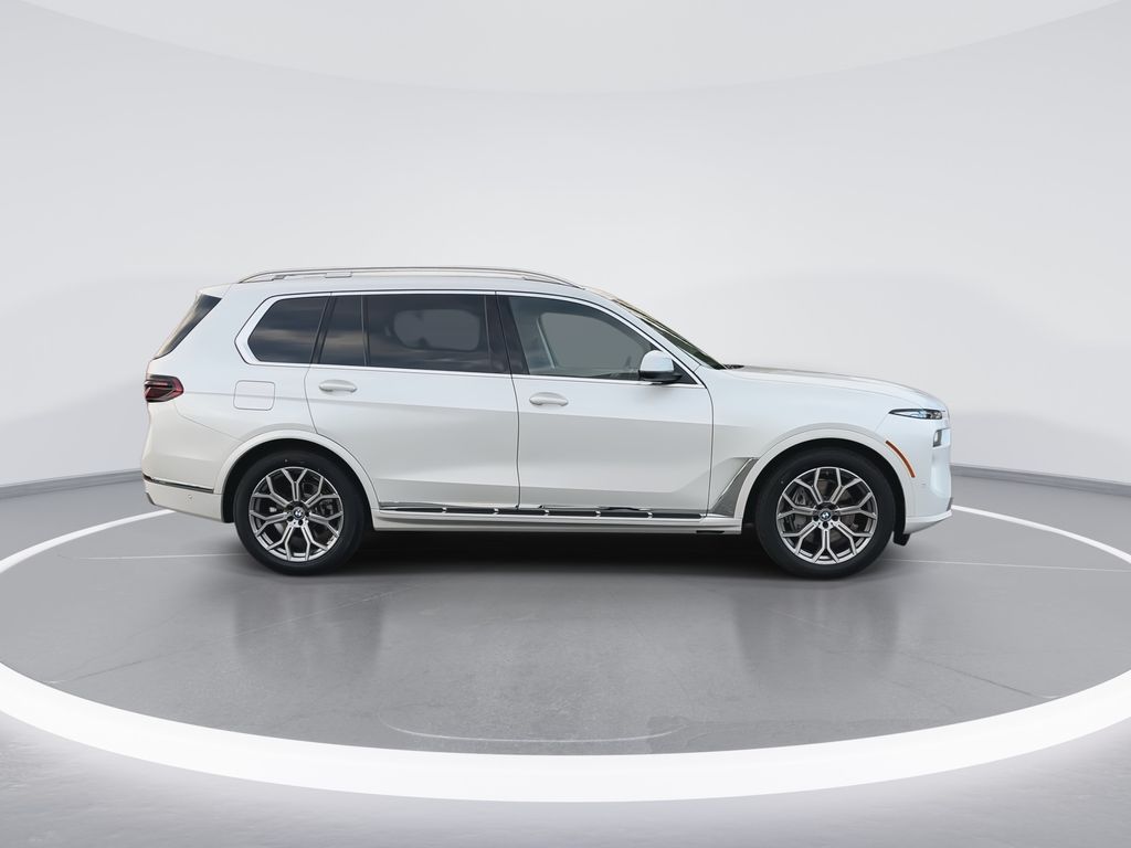 Thumbnail: 2026 BMW X7 - 9