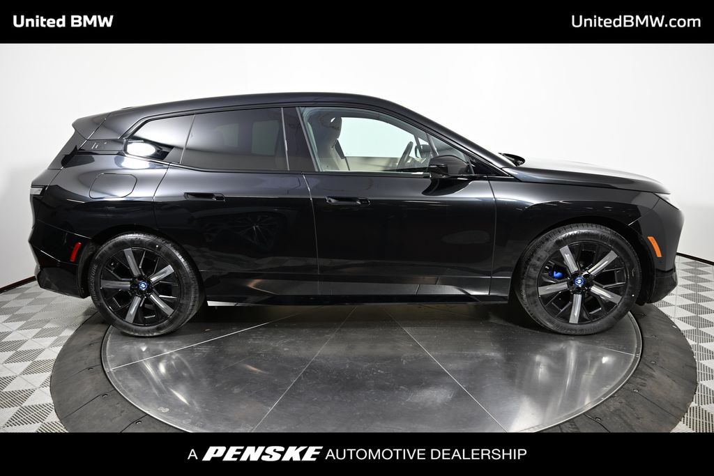 Thumbnail: 2022 BMW iX - 3
