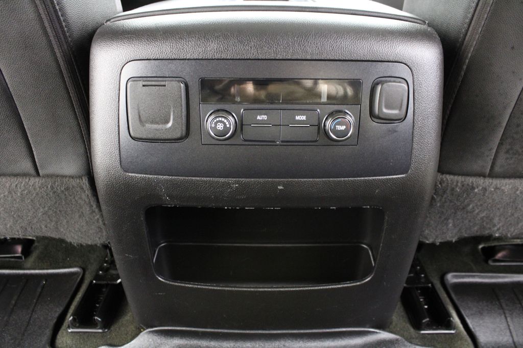 Used 2018 Chevrolet Suburban for sale in 