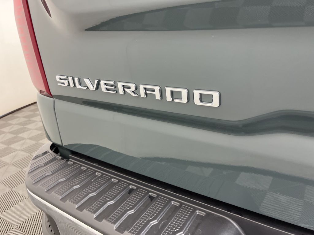 2025 Chevrolet Silverado 1500 LT 11