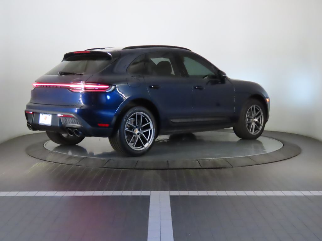 Thumbnail: 2022 Porsche Macan - 7