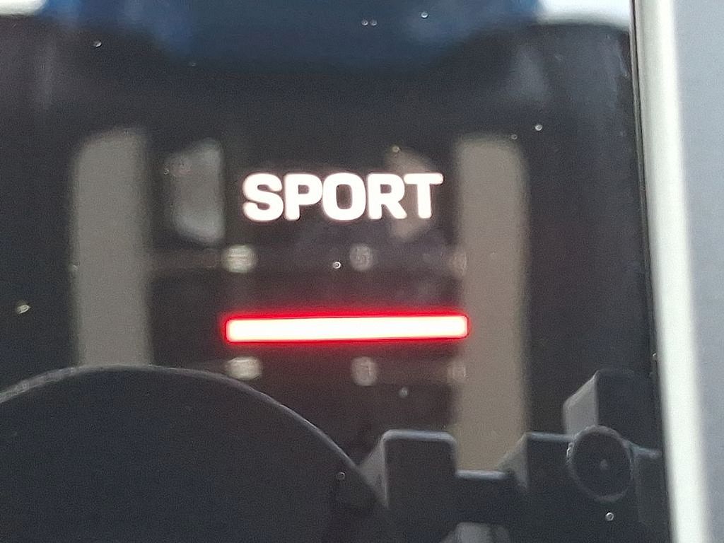 Thumbnail: 2025 Porsche Macan - 24