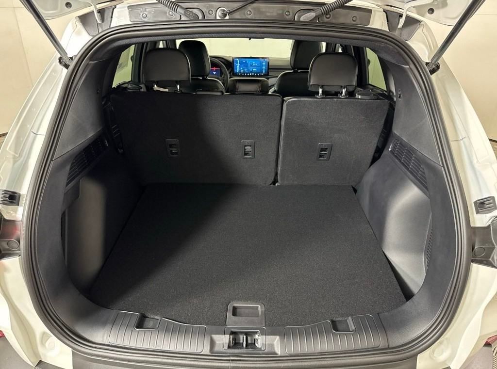 2025 Ford Escape ST-Line photo 16