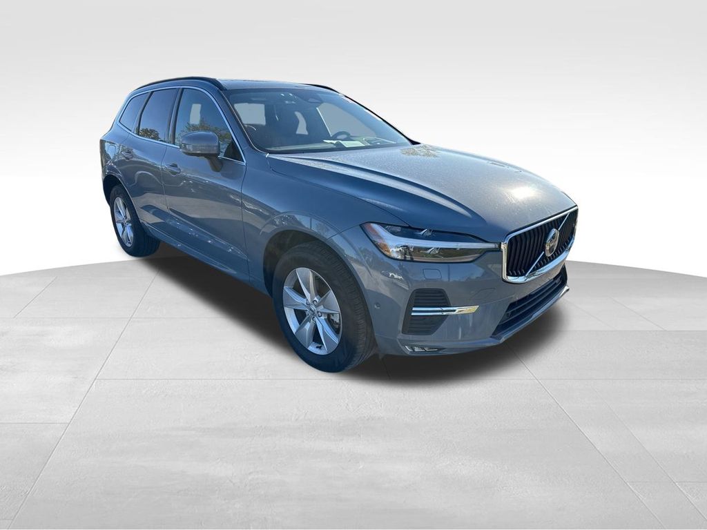 2022 Volvo XC60 B5 Momentum 3