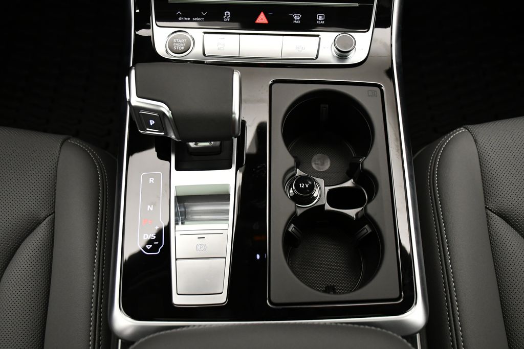 Thumbnail: 2025 Audi Q7 - 30