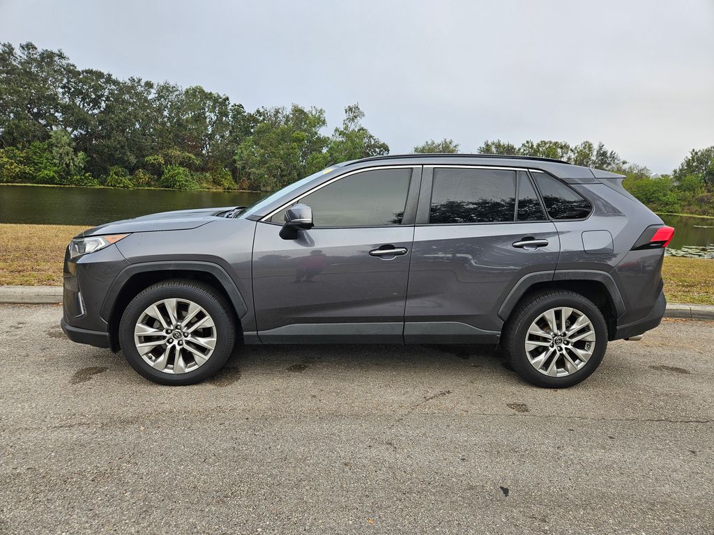 2019 Toyota RAV4 XLE Premium 2