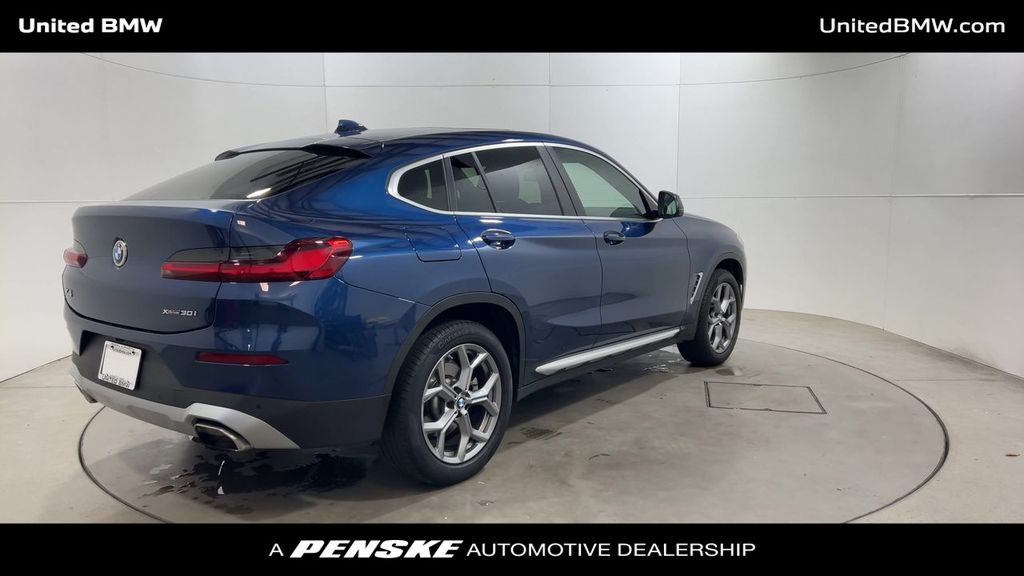 Thumbnail: 2024 BMW X4 - 8