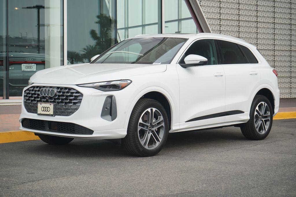 Thumbnail: 2025 Audi Q5 - 1