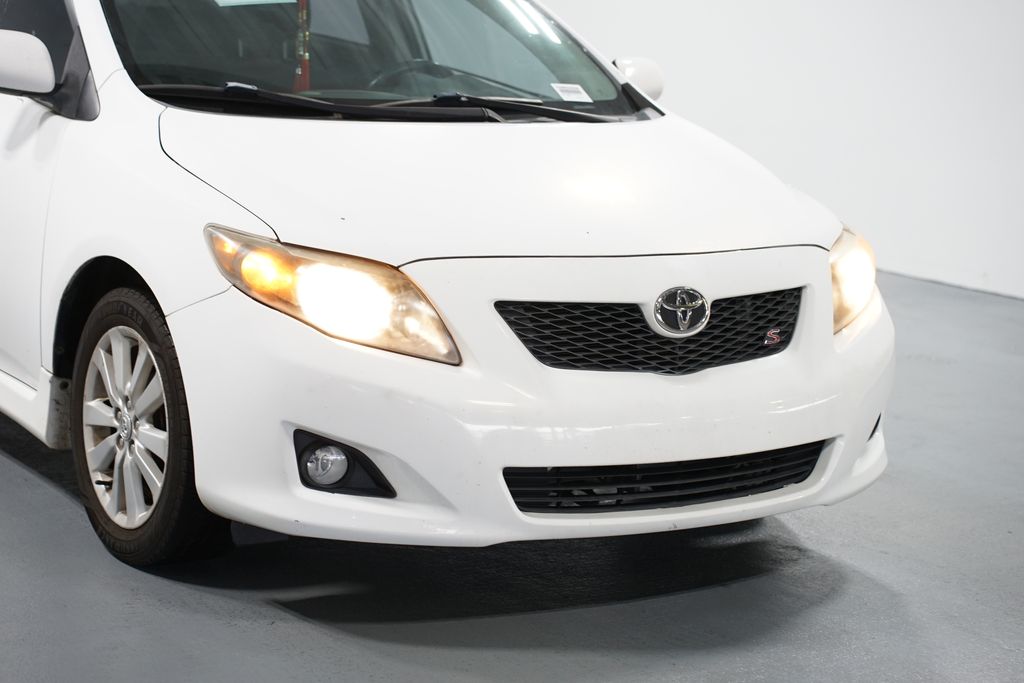 Thumbnail: 2010 Toyota Corolla - 4