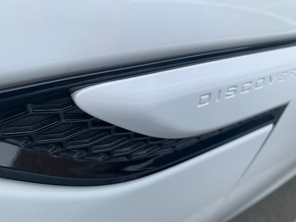 Thumbnail: 2023 Land Rover Discovery Sport - 12