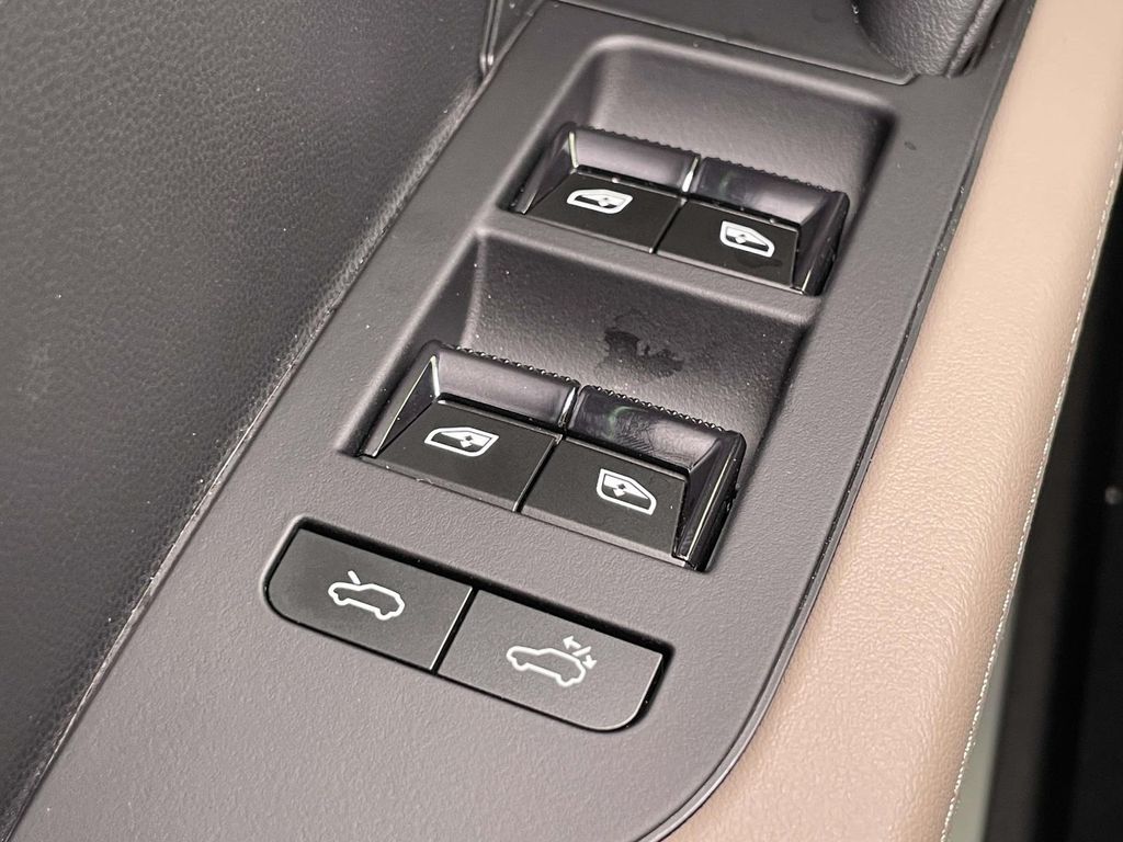 2026 Porsche Cayenne Base Green at Audi Porsche Sewickley