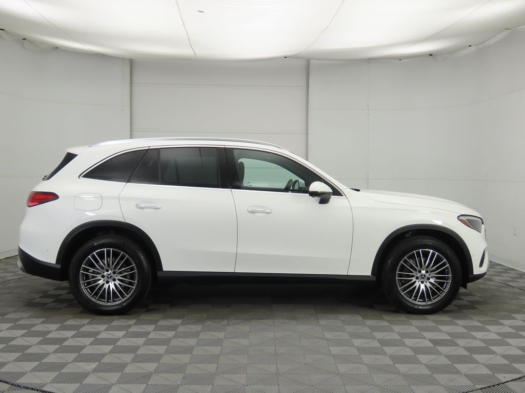 Thumbnail: 2025 Mercedes-Benz GLC - 4