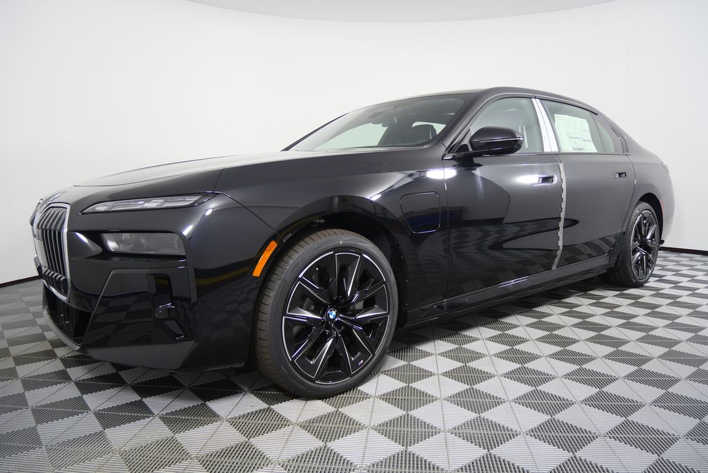 Thumbnail: 2026 BMW 7 Series - 7