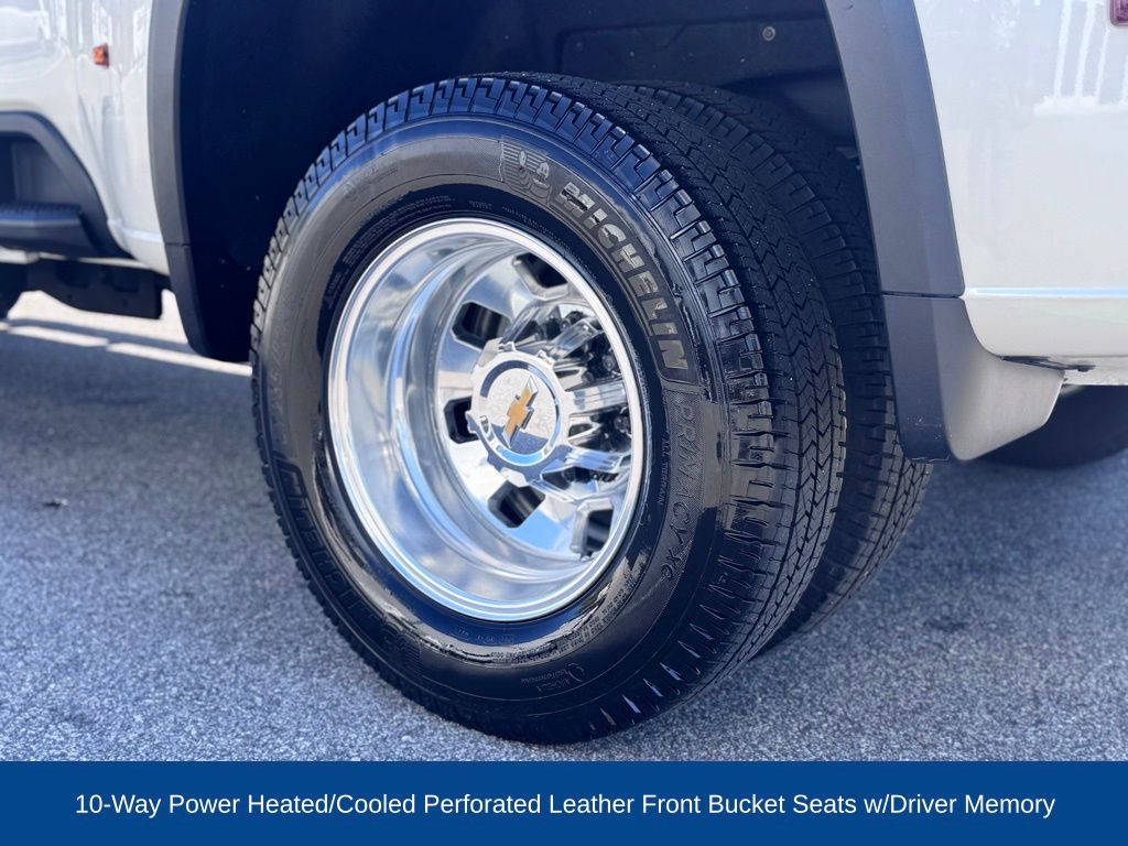 2025 Chevrolet Silverado 3500HD High Country