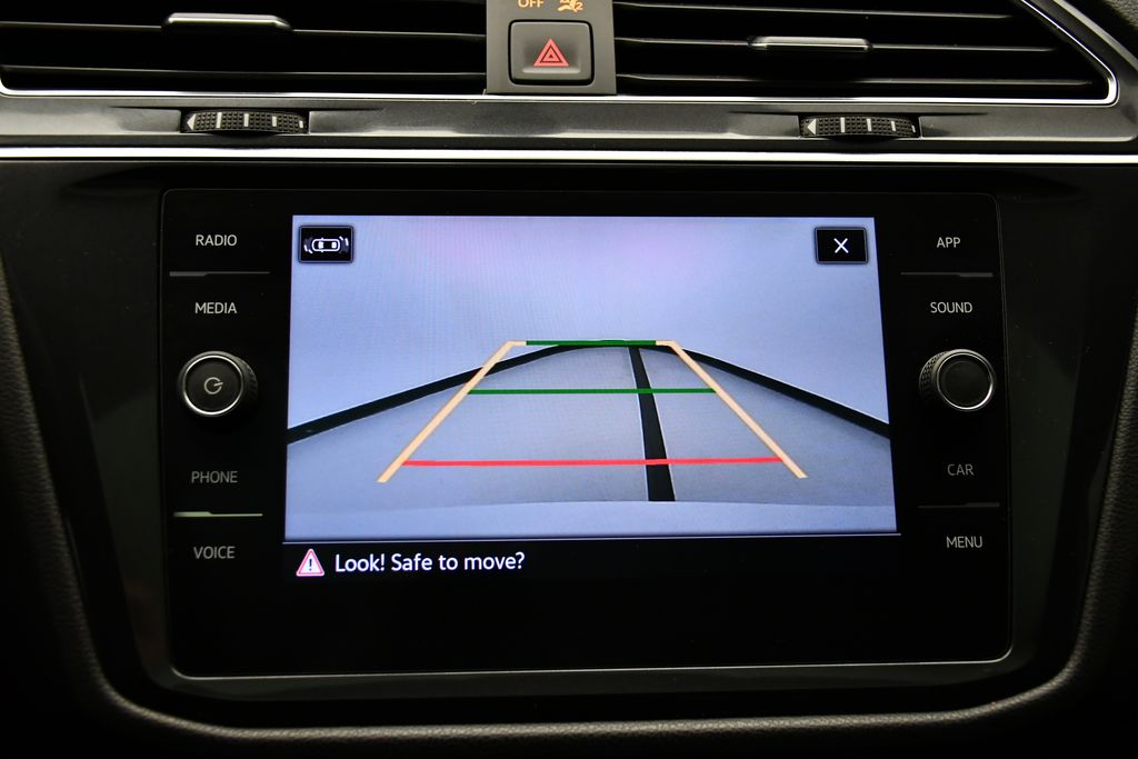 Thumbnail: 2021 Volkswagen Tiguan - 28