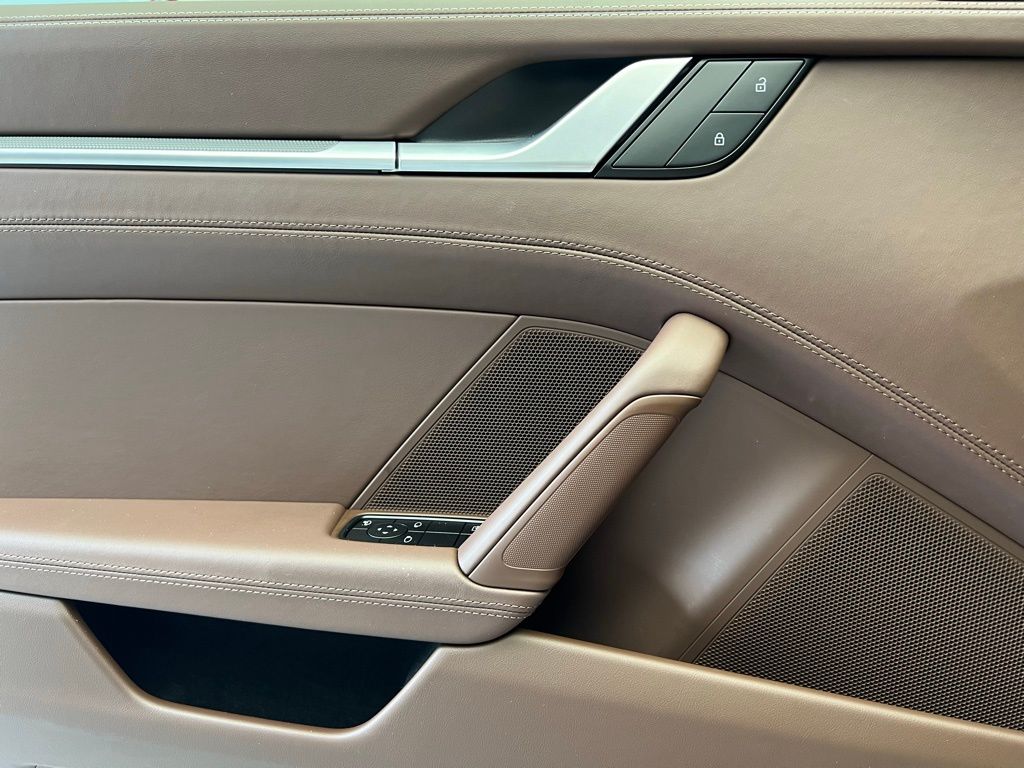 Thumbnail: 2024 Porsche 911 - 19