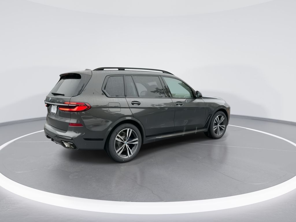 2025 BMW X7 xDrive40i 8