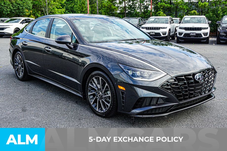 Used 2021 Gray Hyundai Limited image 4