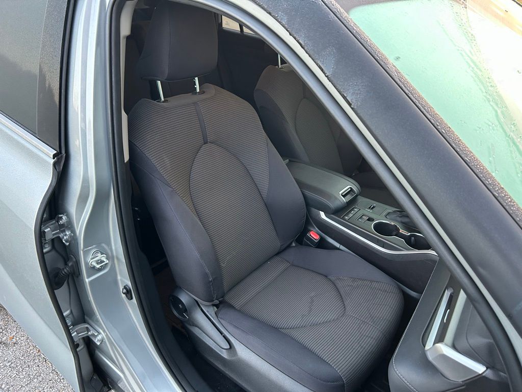 Thumbnail: 2021 Toyota Highlander - 16