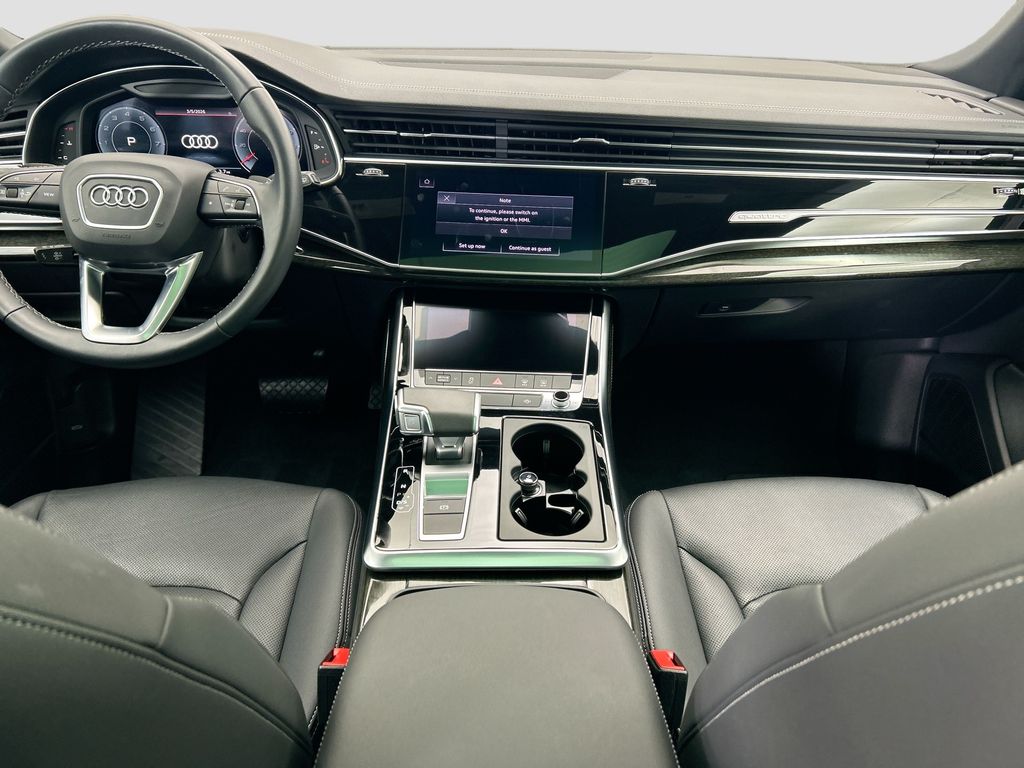 Thumbnail: 2025 Audi Q8 - 13