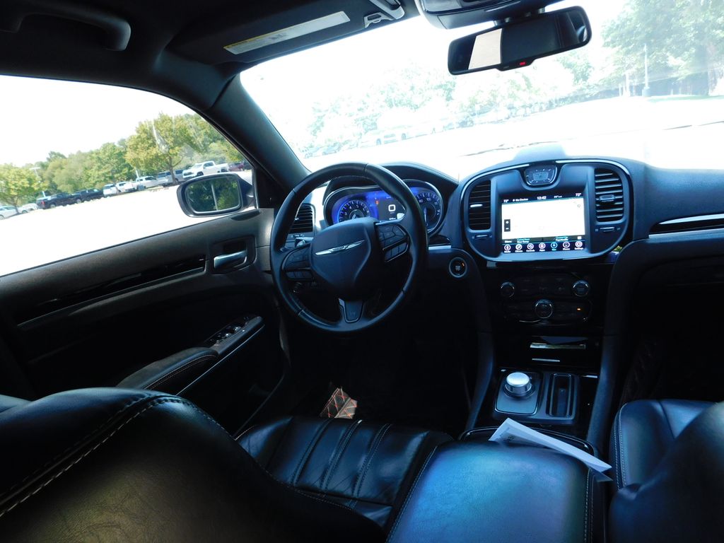 Thumbnail: 2021 Chrysler 300 - 6