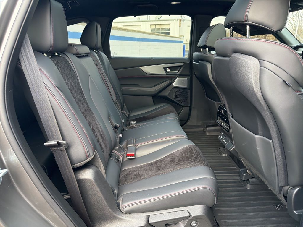 Thumbnail: 2025 Acura MDX - 25