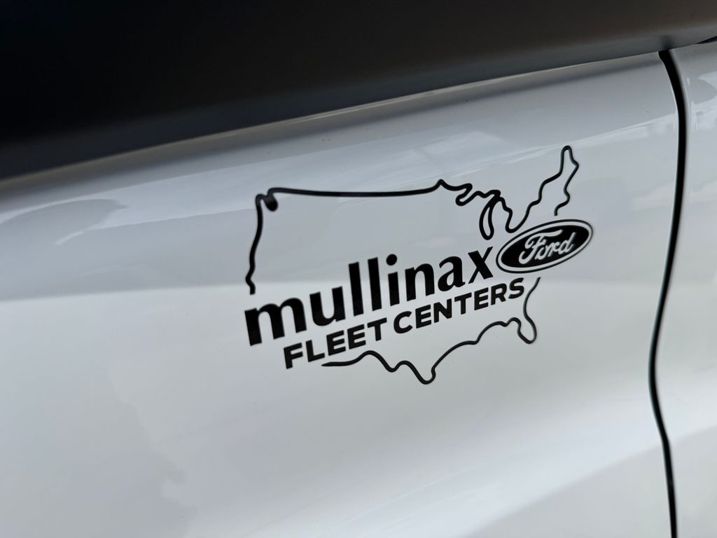 New 2026 White Ford Base image 28