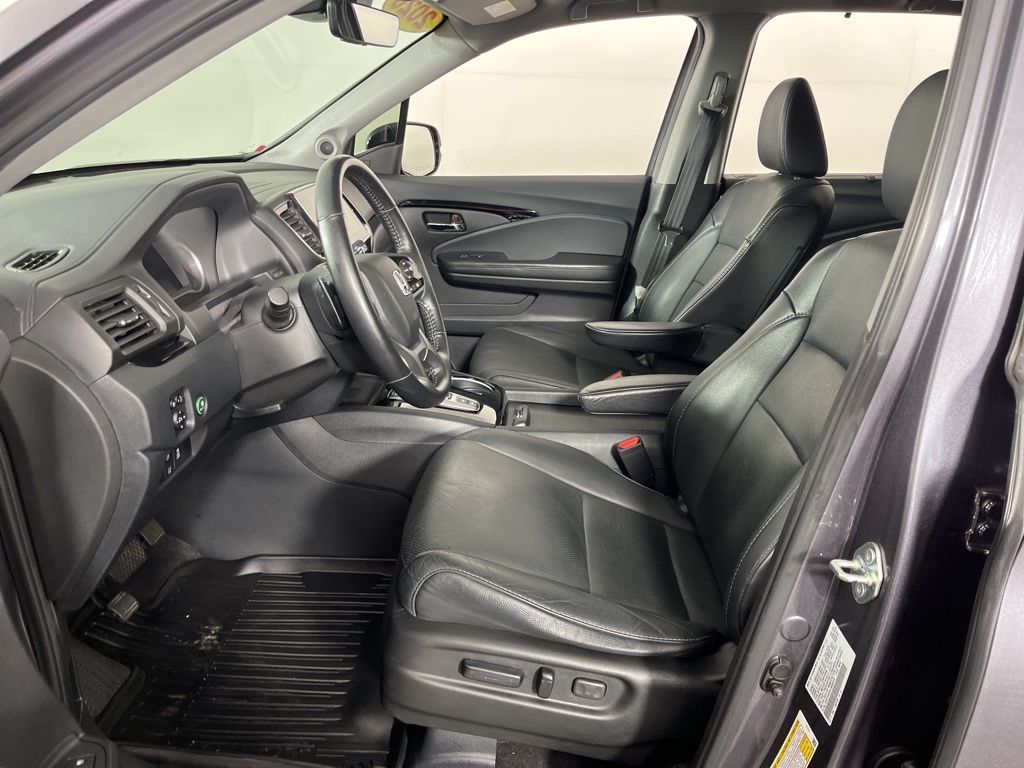 Thumbnail: 2020 Honda Pilot - 27