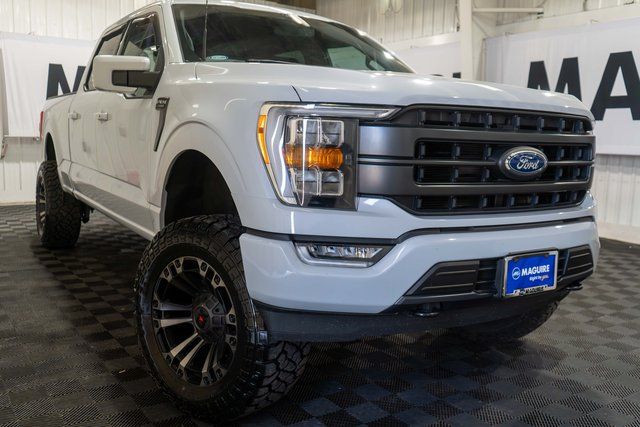 White Metallic 2022 Ford F-150 Lariat SuperCrew 4WD Pickup Truck Four-Wheel Drive Automatic