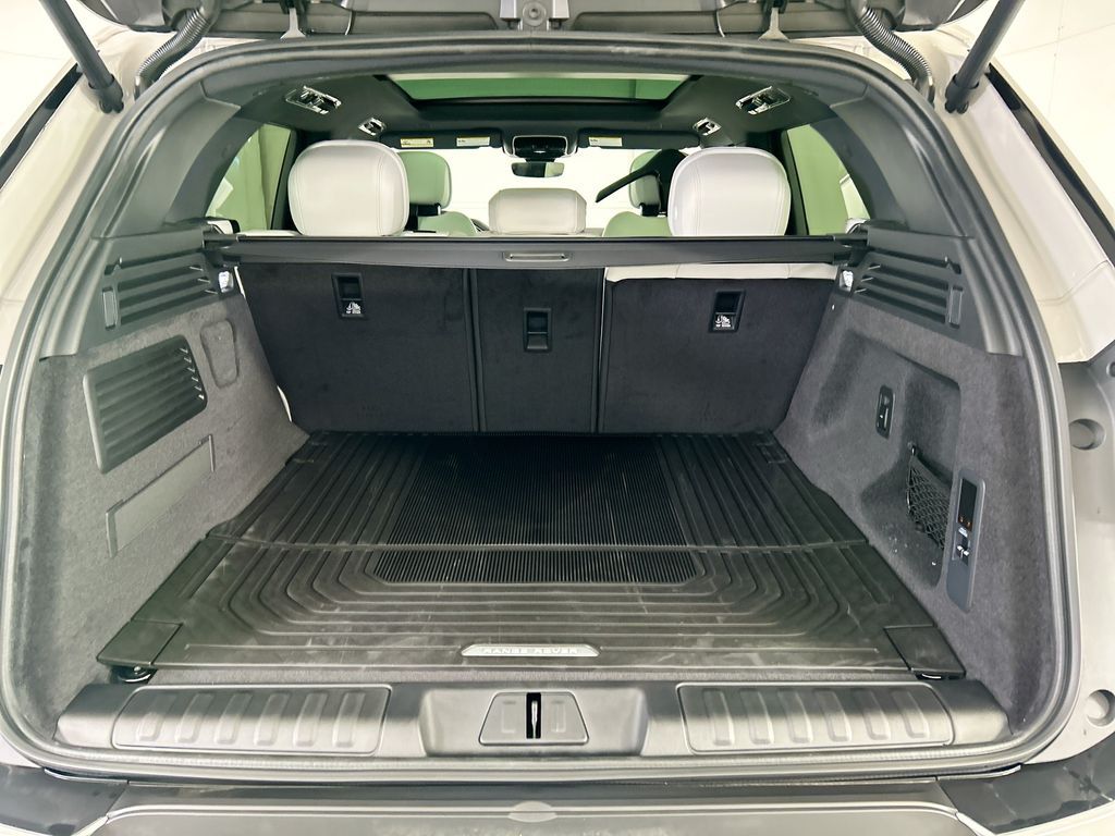 Thumbnail: 2026 Land Rover Range Rover Sport - 27
