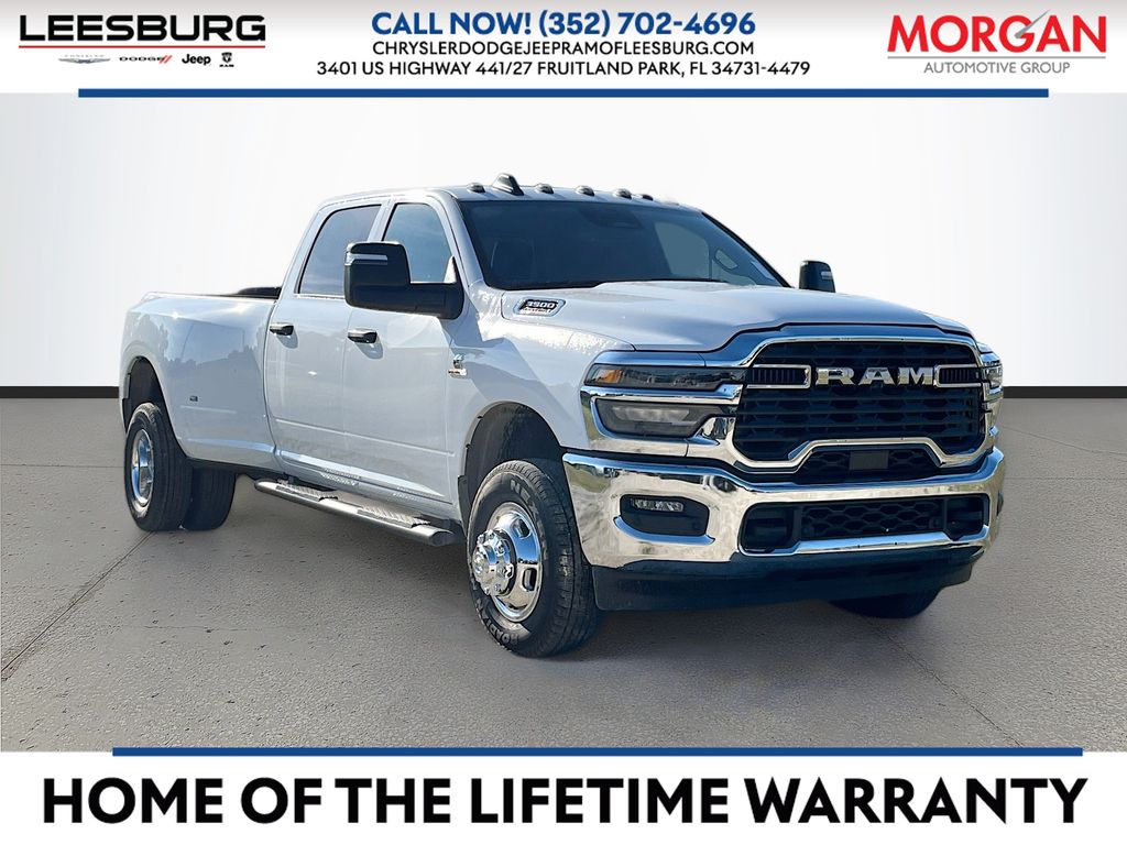 2026 RAM 3500 Tradesman Crew Cab LB DRW 4WD