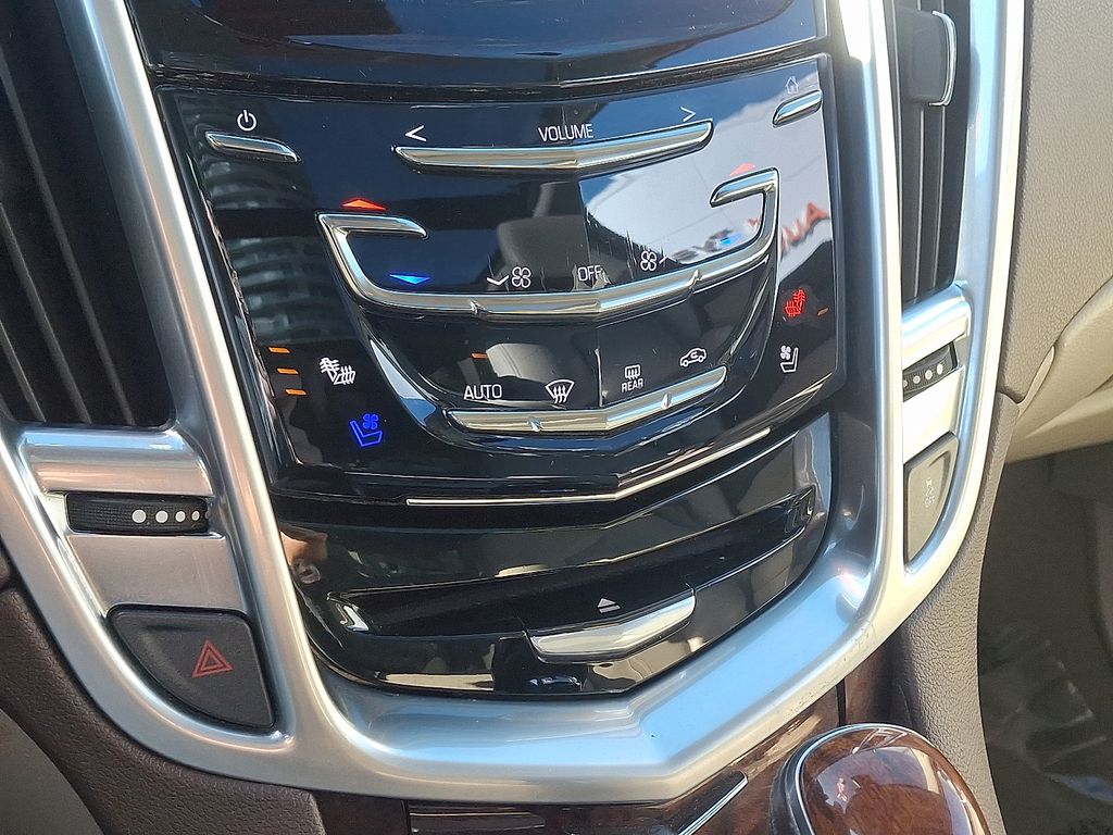 Thumbnail: 2015 Cadillac SRX - 16