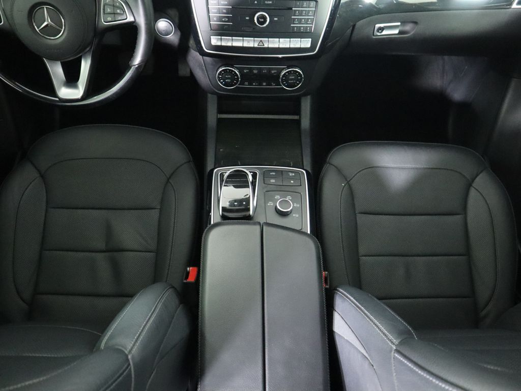 Thumbnail: 2018 Mercedes-Benz GLS - 16