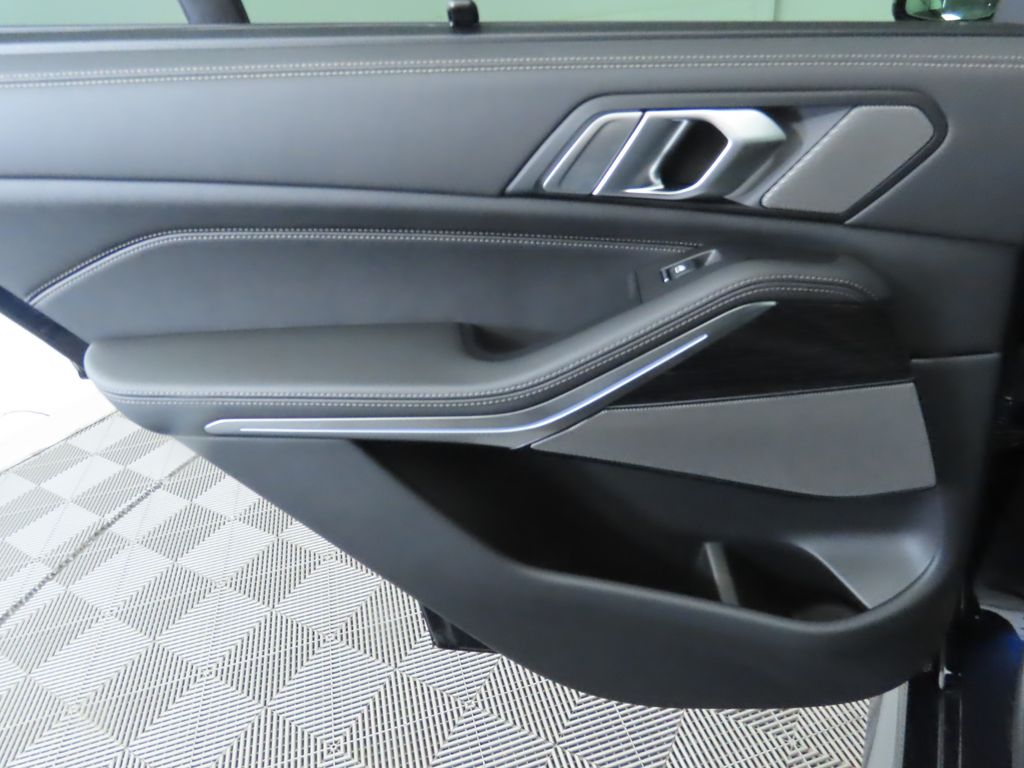 Thumbnail: 2026 BMW X5 - 27