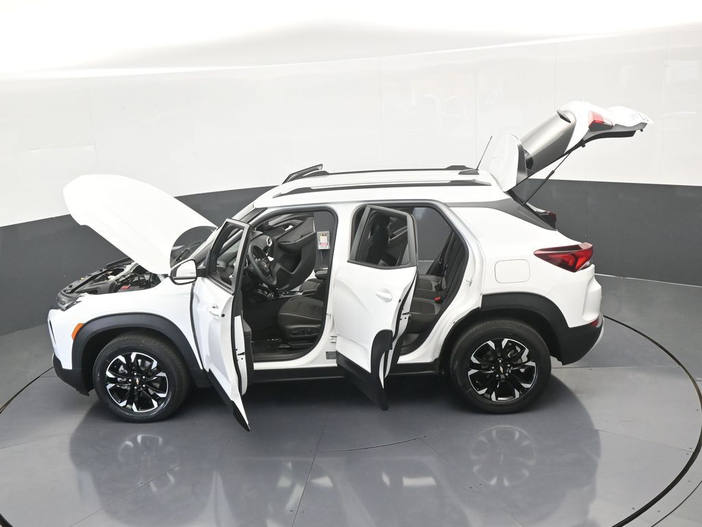 Used 2022 Summit White Chevrolet LT image 30