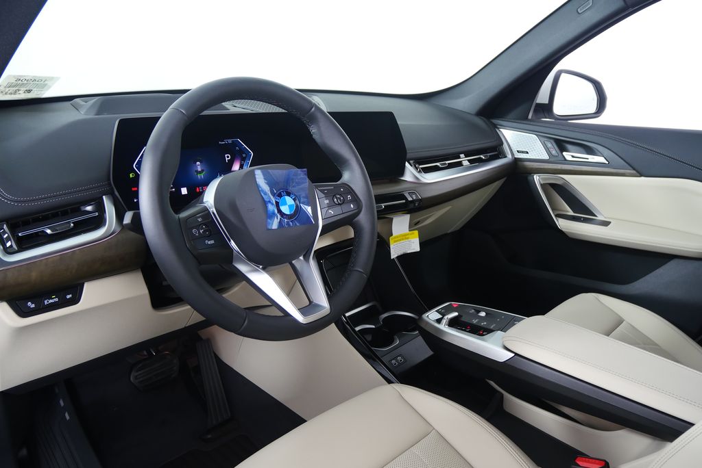 Thumbnail: 2025 BMW X1 - 13