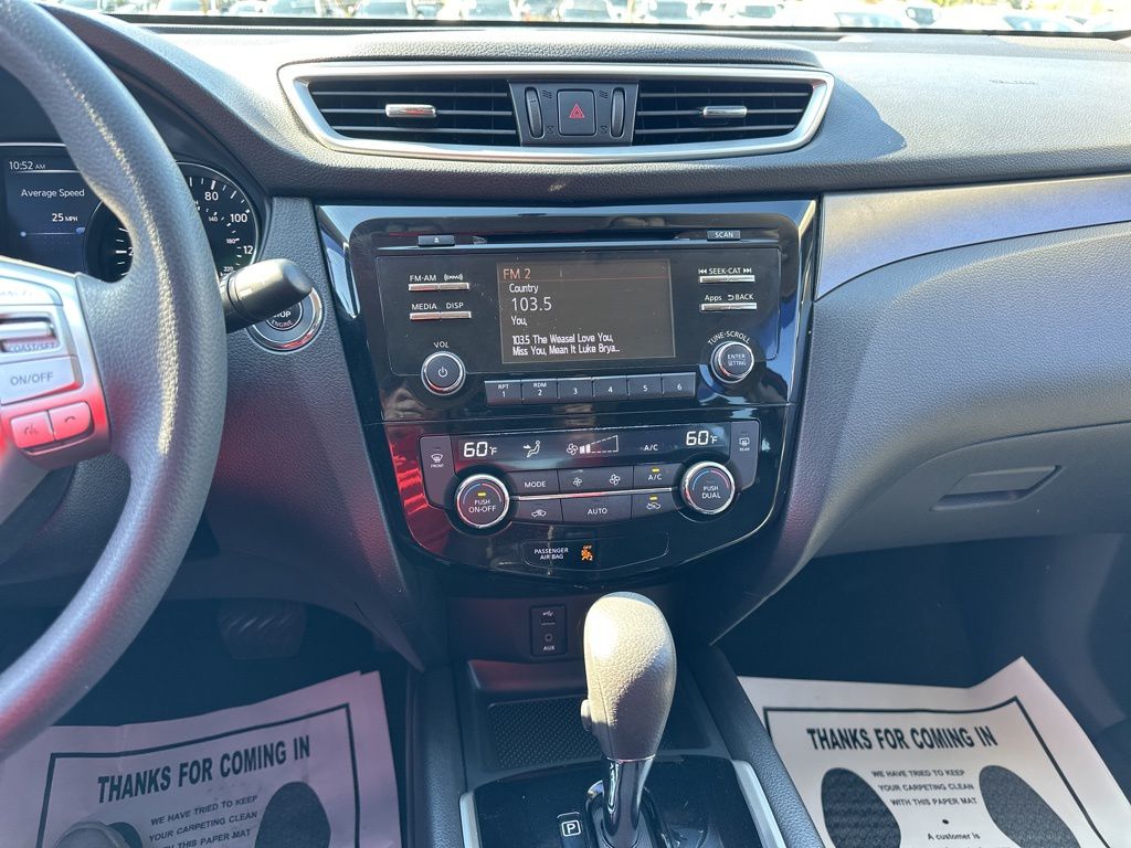 2015 Nissan Rogue SV 35