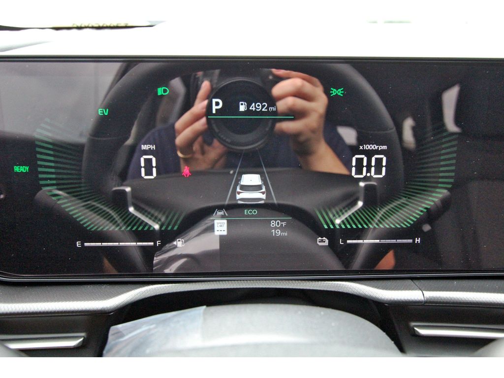 New 2026 Kia Sportage Hybrid SUV