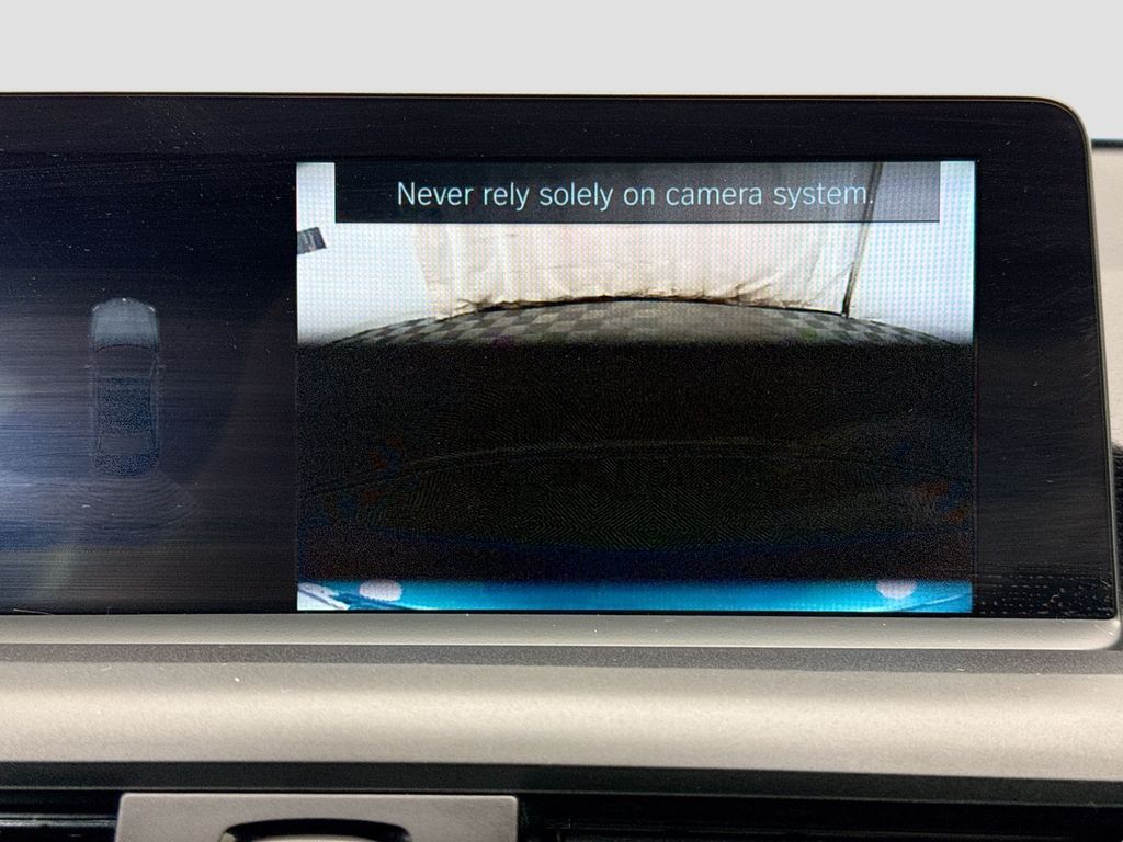 Thumbnail: 2017 BMW M2 - 18